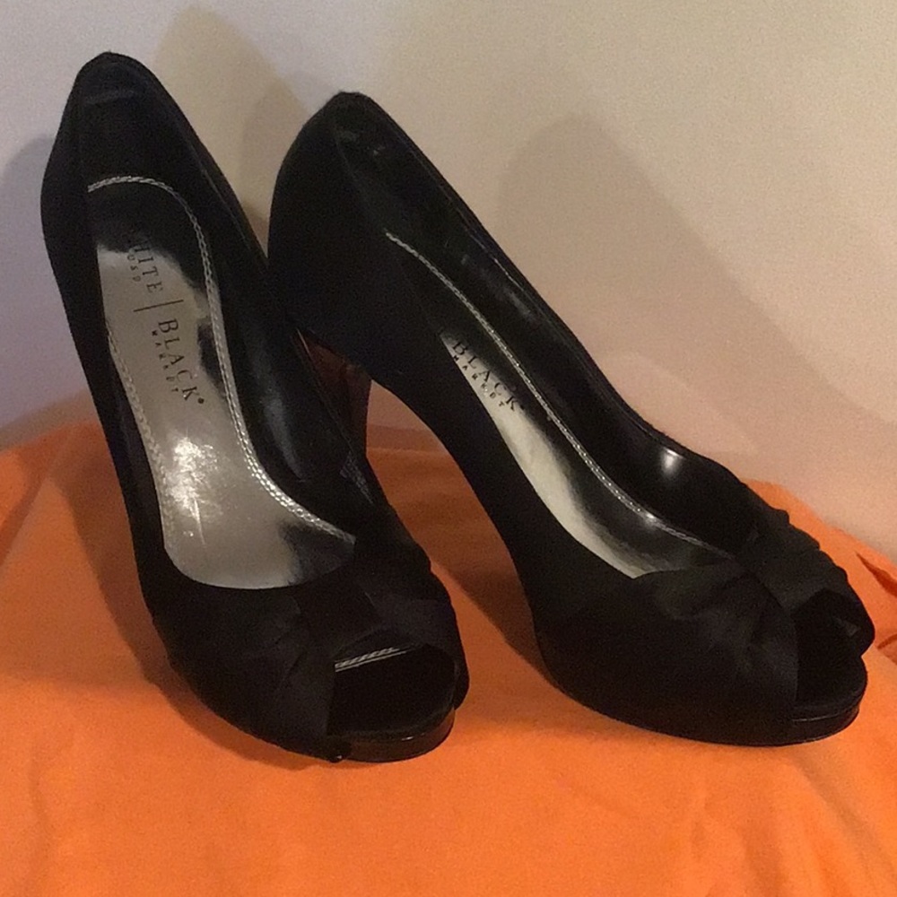 Super comfortable dressy platform satin fabric peep toe heels